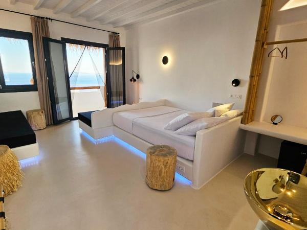 Elli Tropical Suites : photo 1 de la chambre suite deluxe - vue sur mer