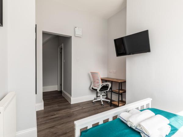 Dove Court Travel Lodge 1 - Ground Floor Ensuite : photo 2 de la chambre chambre double avec salle de bains privative