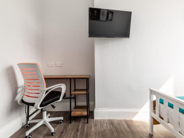 Dove Court Travel Lodge 1 - Ground Floor Ensuite : photo 3 de la chambre chambre double avec salle de bains privative