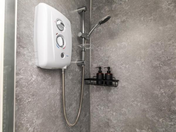 Dove Court Travel Lodge 2 - First Floor Ensuite : photo 8 de la chambre chambre double avec salle de bains privative