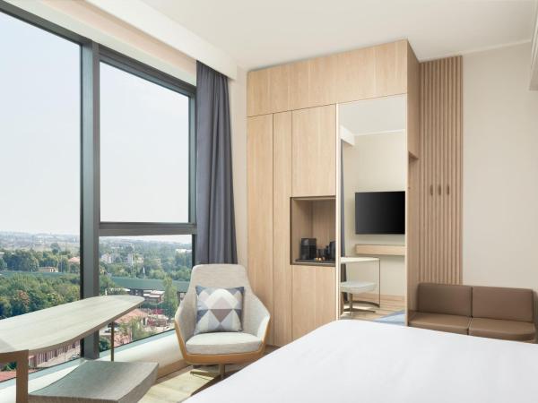 Courtyard by Marriott Milano Linate : photo 10 de la chambre deluxe queen room - high floor