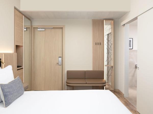 Courtyard by Marriott Milano Linate : photo 7 de la chambre chambre standard lit queen-size