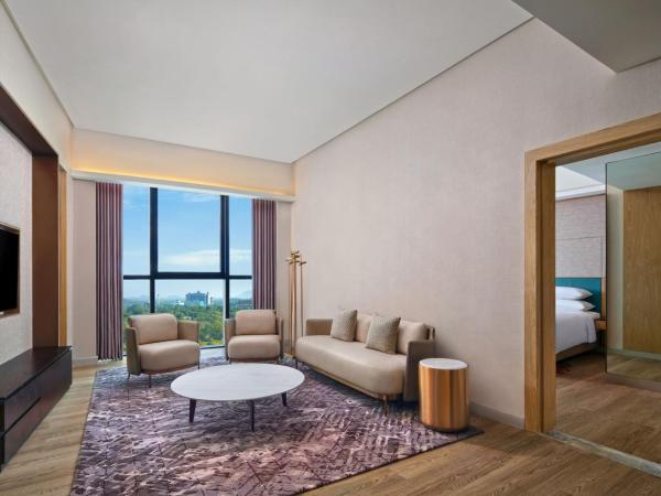 Sheraton Kuching Hotel : photo 3 de la chambre suite exécutive lit king-size