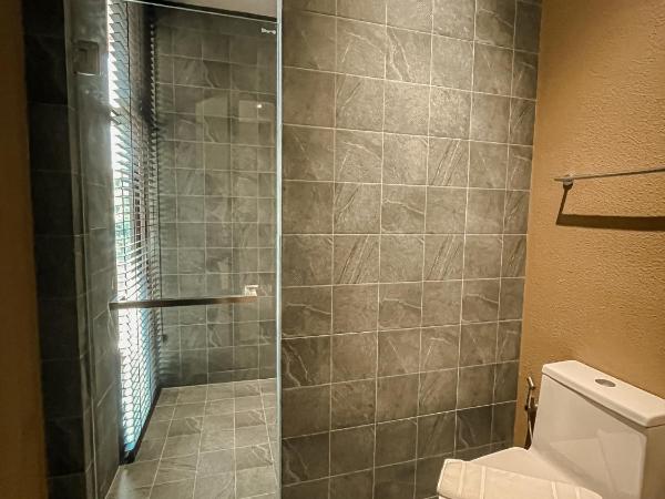 Historykan Kanchanaburi Hotel : photo 7 de la chambre chambre lit king-size supérieure