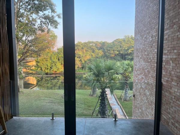 Historykan Kanchanaburi Hotel : photo 9 de la chambre chambre lit king-size supérieure