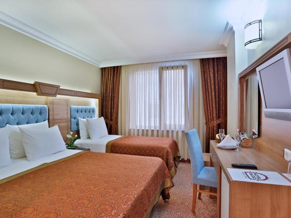 Budo Hotel : photo 6 de la chambre chambre familiale