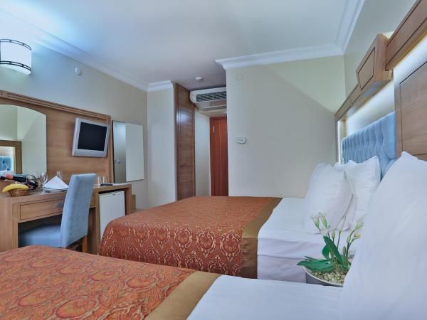 Budo Hotel : photo 3 de la chambre chambre familiale