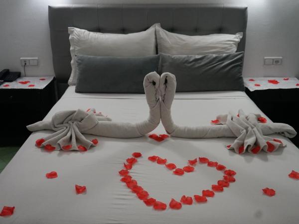 Hotel Nouzha : photo 1 de la chambre chambre deluxe double ou lits jumeaux