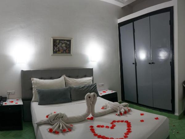 Hotel Nouzha : photo 2 de la chambre chambre deluxe double ou lits jumeaux