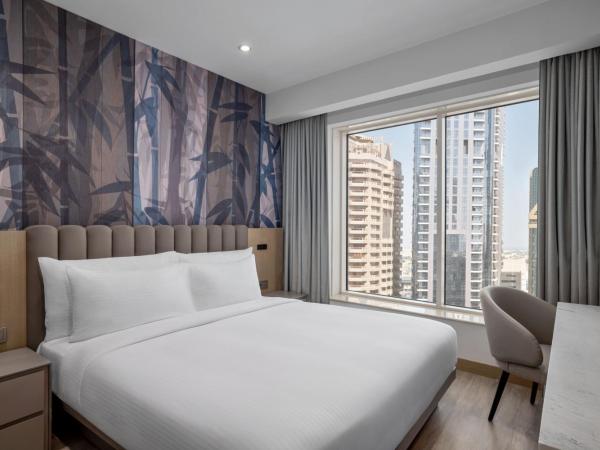 Residence Inn by Marriott Sheikh Zayed Road, Dubai : photo 3 de la chambre suite 1 chambre 1 lit queen-size premium - vue sur ville