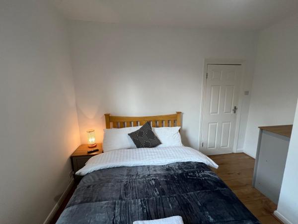Private Rooms in Victorian House, Forest Hill, London : photo 2 de la chambre chambre double avec salle de bains privative