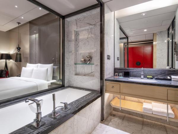 Le Meridien Chongqing Nan'an : photo 4 de la chambre chambre club avec 1 lit king-size - Étage club - vue sur ville