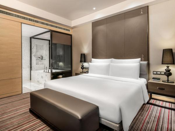 Le Meridien Chongqing Nan'an : photo 2 de la chambre suite deluxe avec 1 lit king-size - Étage club - vue sur ville