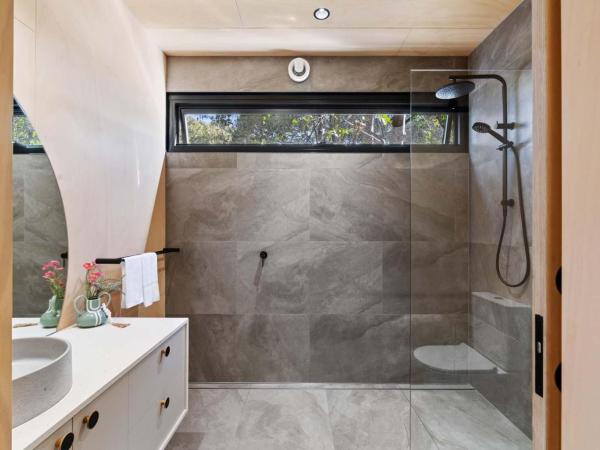 Ingenia Holidays Byron Bay : photo 3 de la chambre tallow pod – 1 bedroom