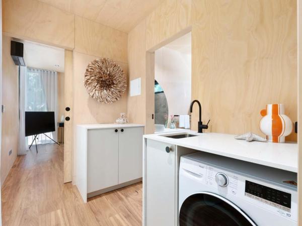Ingenia Holidays Byron Bay : photo 4 de la chambre tallow pod – 1 bedroom