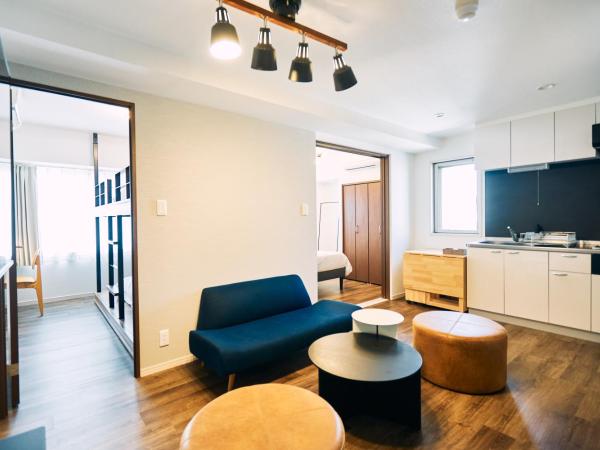 B/C APARTMENT 浅草花園通 レンタカー付ホテル : photo 3 de la chambre comfort apartment - no pets allowed (rental car included)