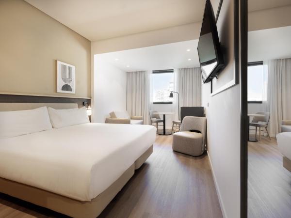Hotel Málaga Alameda Centro Affiliated by Meliá : photo 1 de la chambre chambre premium 
