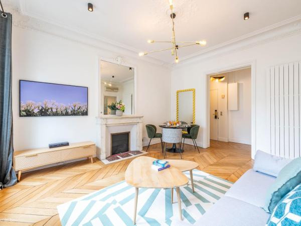 HotelHome Paris 16 : photo 10 de la chambre appartement 1 chambre avec vue