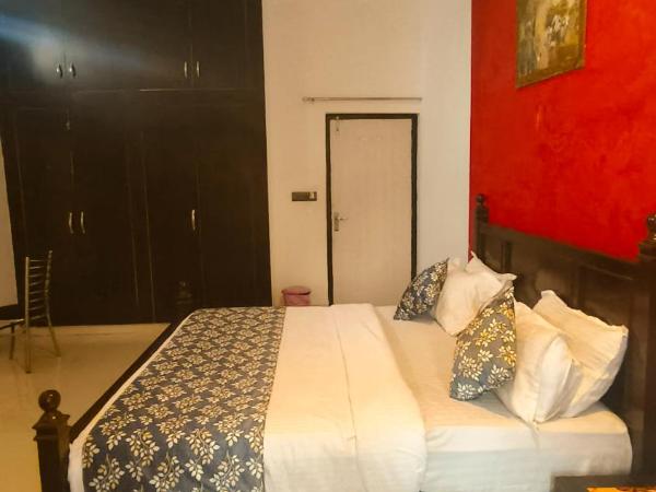 Hotel Mountain Palace With Swimming Pool : photo 3 de la chambre chambre lit king-size - vue sur montagne