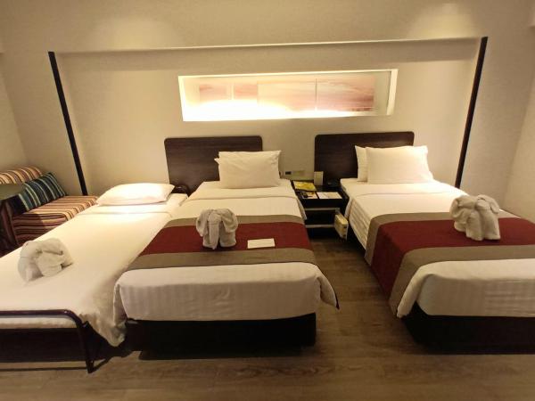 Nouvo City Hotel : photo 4 de la chambre chambre triple supérieure