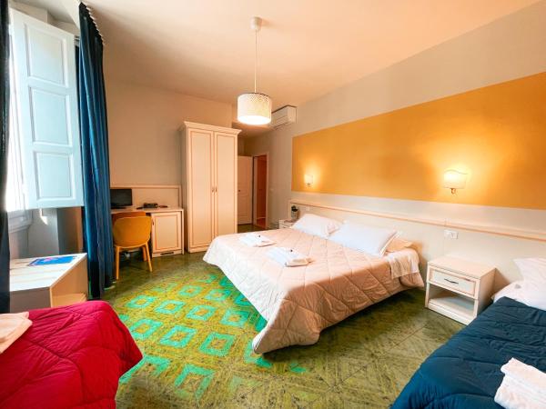 Ostello Bello Firenze : photo 3 de la chambre chambre familiale avec salle de bains privative