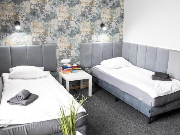 New Adler Bed & Breakfast : photo 5 de la chambre chambre double avec salle de bains privative