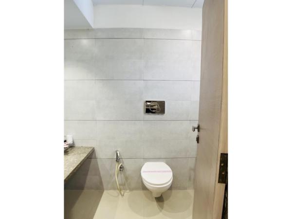 Hotel Ashray Inn Express : photo 8 de la chambre chambre lit king-size supérieure