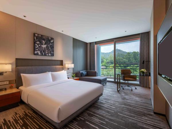 Dongguan Forum Hotel and Apartment - Former Pullman hotel Dongguan Forum : photo 2 de la chambre deluxe king size room,mountain view