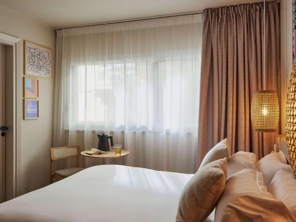 Mercure Saint Raphael Centre Plage : photo 2 de la chambre chambre double classique - vue sur ville
