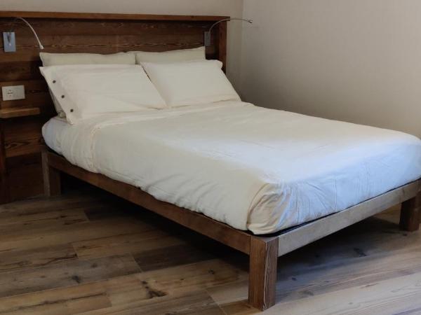 La Tornalla : photo 1 de la chambre chambre double avec salle de bains privative