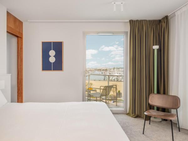 Hôtel Vertime : photo 1 de la chambre suite harbor view with balcony