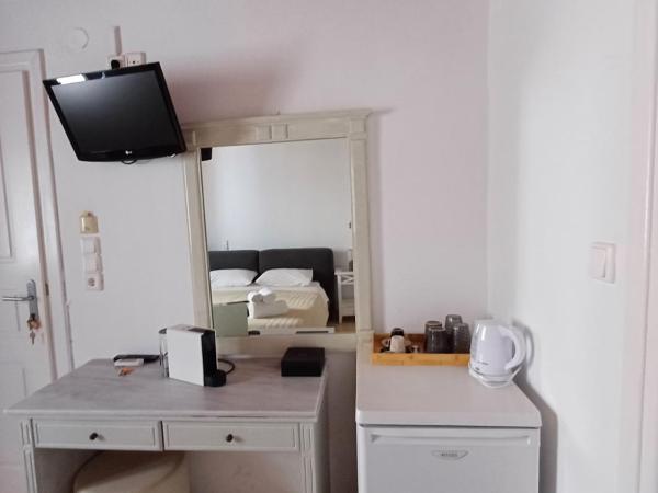 Manos Rooms : photo 4 de la chambre double room