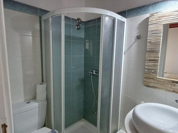 Manos Rooms : photo 1 de la chambre chambre triple