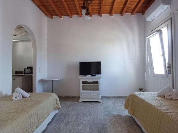 Manos Rooms : photo 6 de la chambre quadruple room