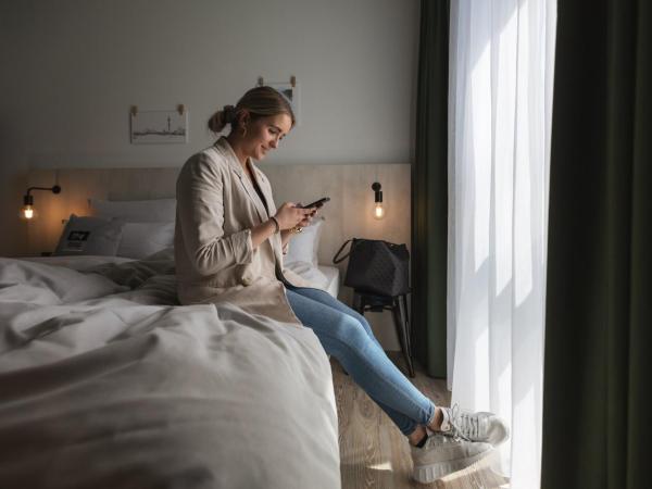 Holiday Inn - the niu Tab Dusseldorf Main Station, an IHG Hotel : photo 2 de la chambre chambre standard