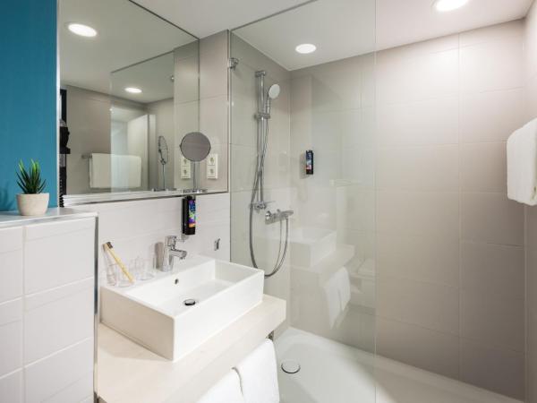 Holiday Inn - the niu, Seven Dusseldorf Ost, an IHG Hotel : photo 2 de la chambre chambre standard