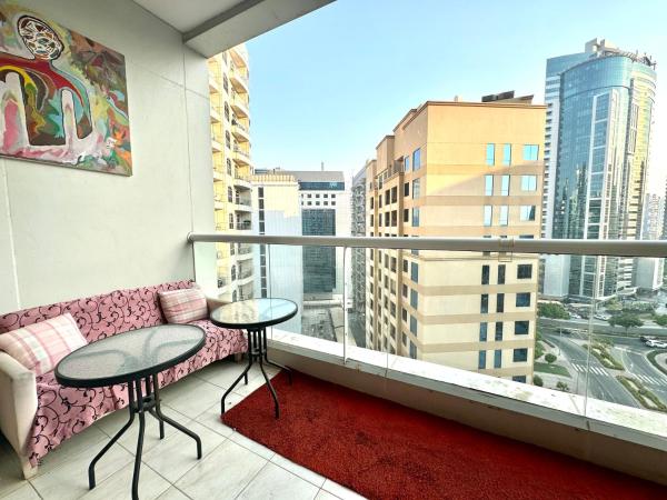 Dubai Backpackers : photo 8 de la chambre lit superposé dans dortoir mixte