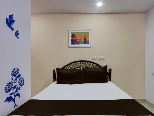 SPOT ON Hotel Aaraadhya Residency : photo 10 de la chambre chambre triple classique