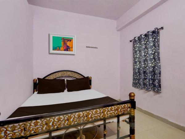 SPOT ON Hotel Aaraadhya Residency : photo 6 de la chambre chambre triple classique