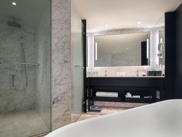 Crowne Plaza Bangkok Parc Lumpini : photo 9 de la chambre junior king suite with lumpini view