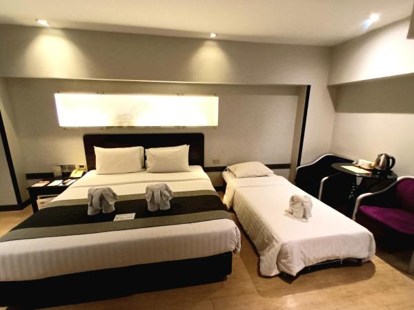 Nouvo City Hotel : photo 3 de la chambre chambre triple supérieure