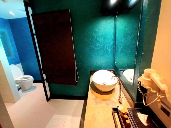 Nouvo City Hotel : photo 8 de la chambre chambre triple supérieure