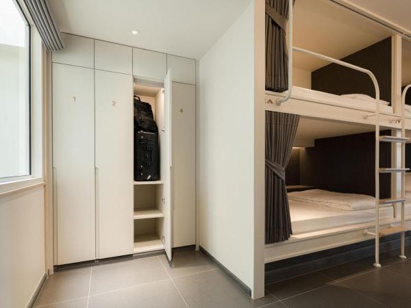 YANH Ratchawat Hotel : photo 1 de la chambre chambre quadruple standard