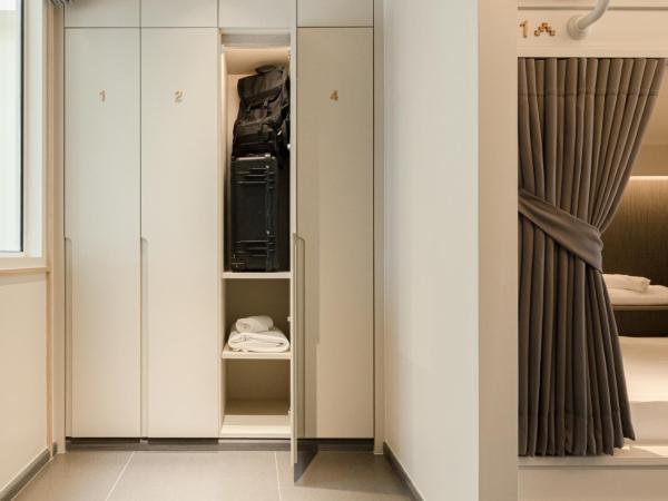 YANH Ratchawat Hotel : photo 9 de la chambre chambre quadruple standard