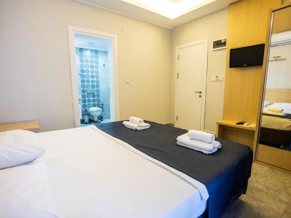 M2 Hotel : photo 3 de la chambre chambre double - vue sur mer