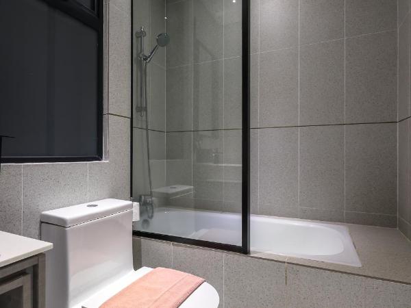Millerz Square by Mykey Global : photo 10 de la chambre 1 bedroom suites with bathtub