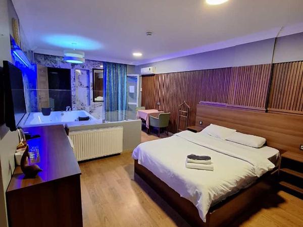 Emsa Otel Maltepedeki Eviniz : photo 2 de la chambre chambre quadruple standard avec balcon