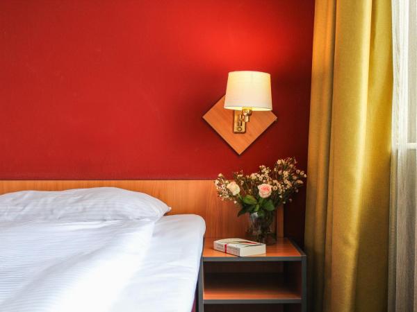 Good Morning + Berlin City East : photo 3 de la chambre chambre lits jumeaux standard+