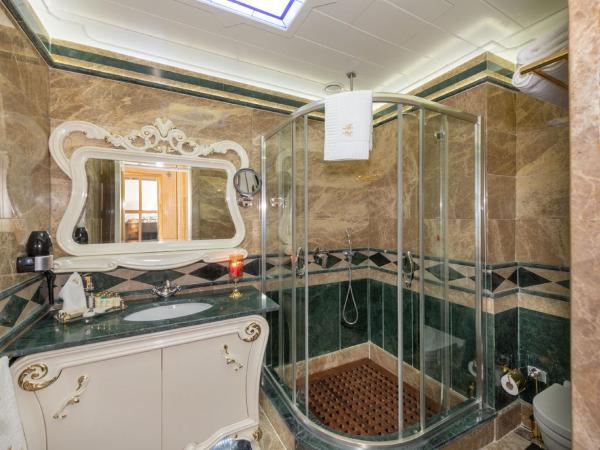 Seven Hills Palace & Spa : photo 7 de la chambre chambre premium dans demeure de caractère - accès gratuit au spa commun (usage autonome)