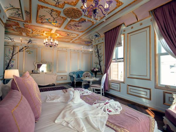 Seven Hills Palace & Spa : photo 9 de la chambre suite royale dans demeure de caractère - accès gratuit au spa commun (usage autonome)